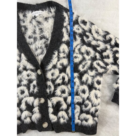 Threaded Leaf Fuzzy Leopard Print L Button-Down Cardigan Sweater Animal Eyelash - Picture 8 of 8